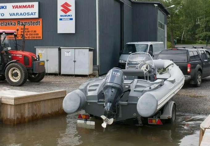 Лодка РИБ Skylark T 570