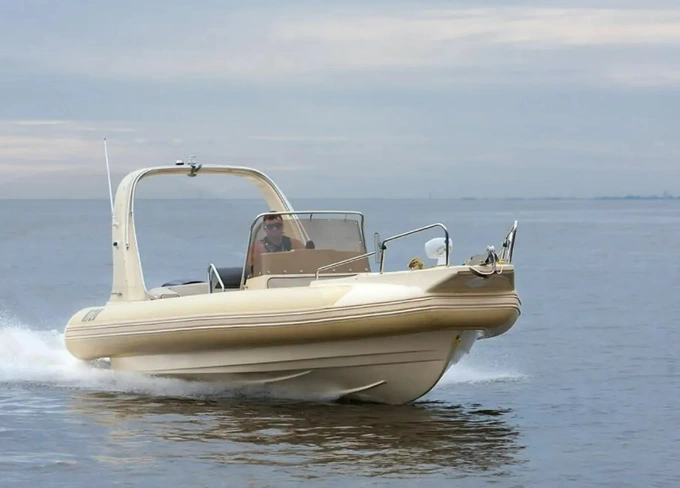 Лодка РИБ Skylark R 700