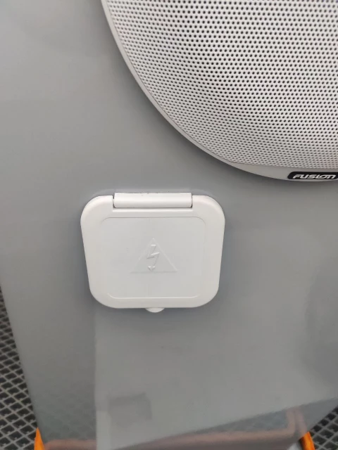 Выключатель массы