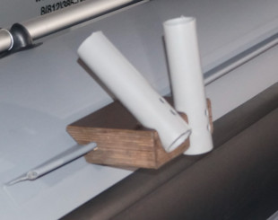 Универсальный крепежный блок под спиннинг с двумя пластиковыми трубками