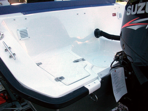 Катер Ермак 510 стеклопластиковый корпус