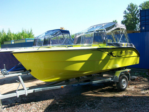 Катер Ермак 510 стеклопластиковый корпус