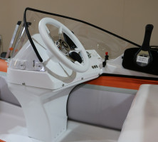 Окантовка на стекло рулевой консоли (1м)