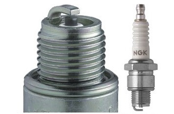 Свеча зажигания NGK B7HS