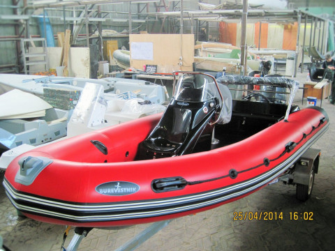 Стойка рулевая ЕВРО со стеклом и релингом